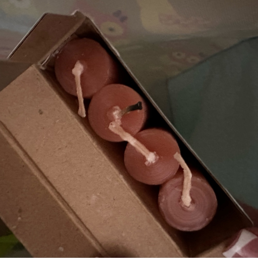 Set of 4 Taper Candles - Picture 2 of 4